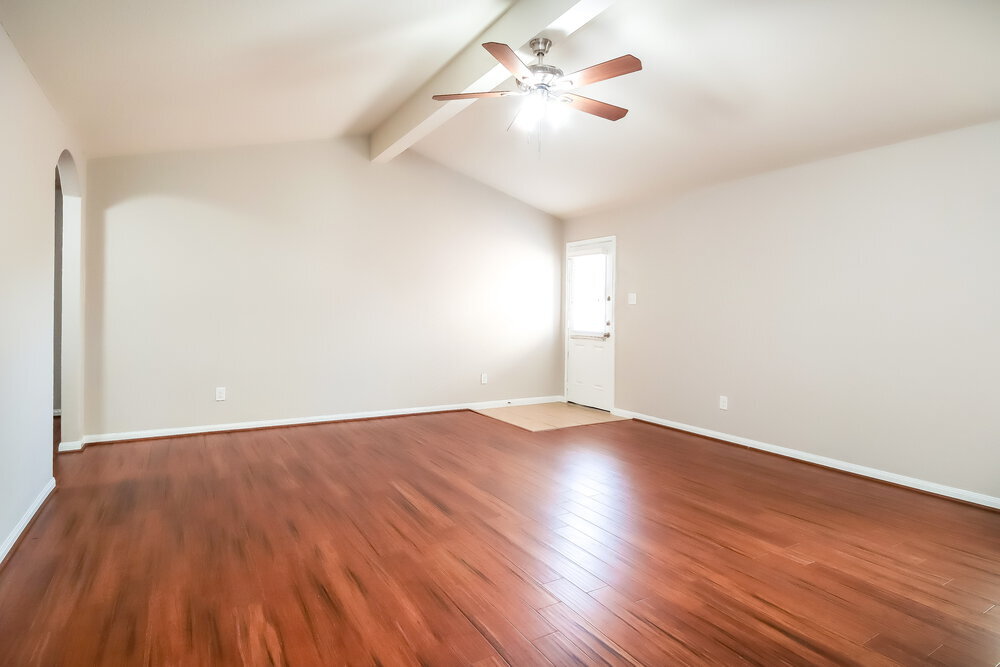 Building Photo - 12066 Quartersawn Ln