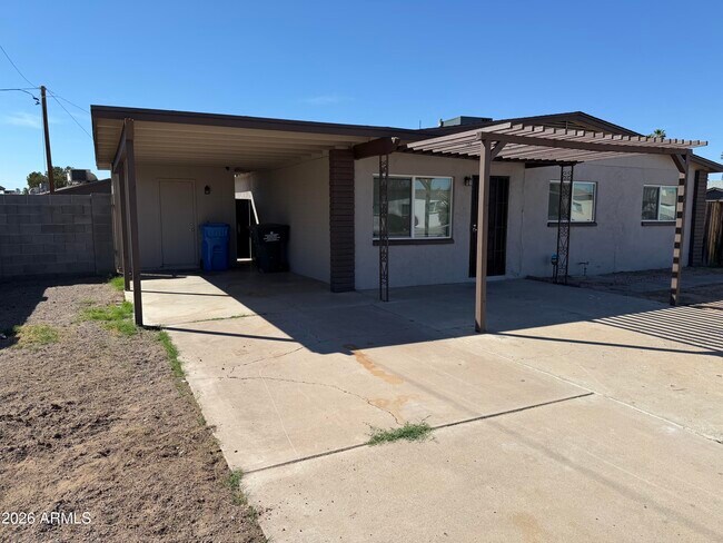 Building Photo - 11446 N 33rd Ave