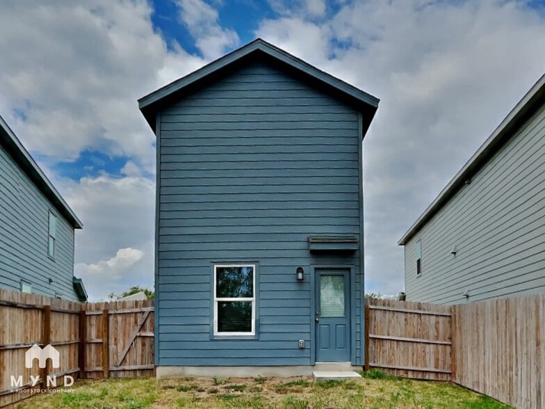 Building Photo - 4220 Thalweg Way