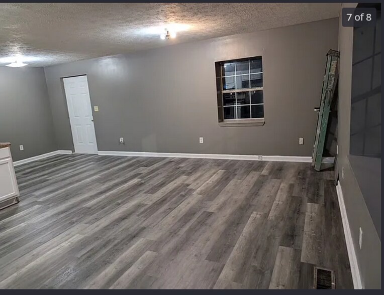 Building Photo - 1769 Teamon Rd