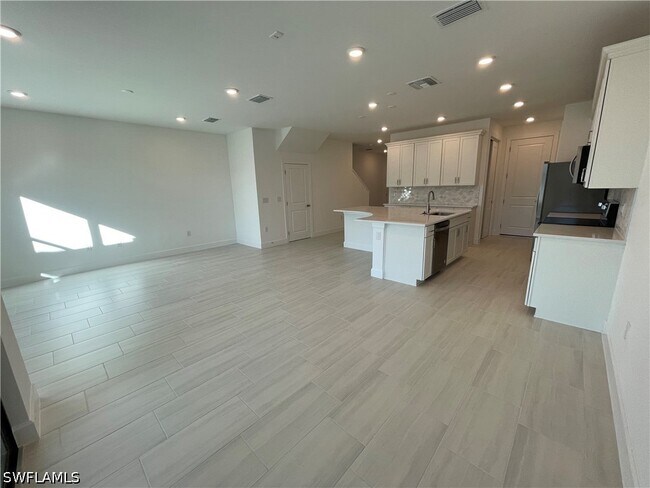 Building Photo - 4101 Sonoma Oaks Wy