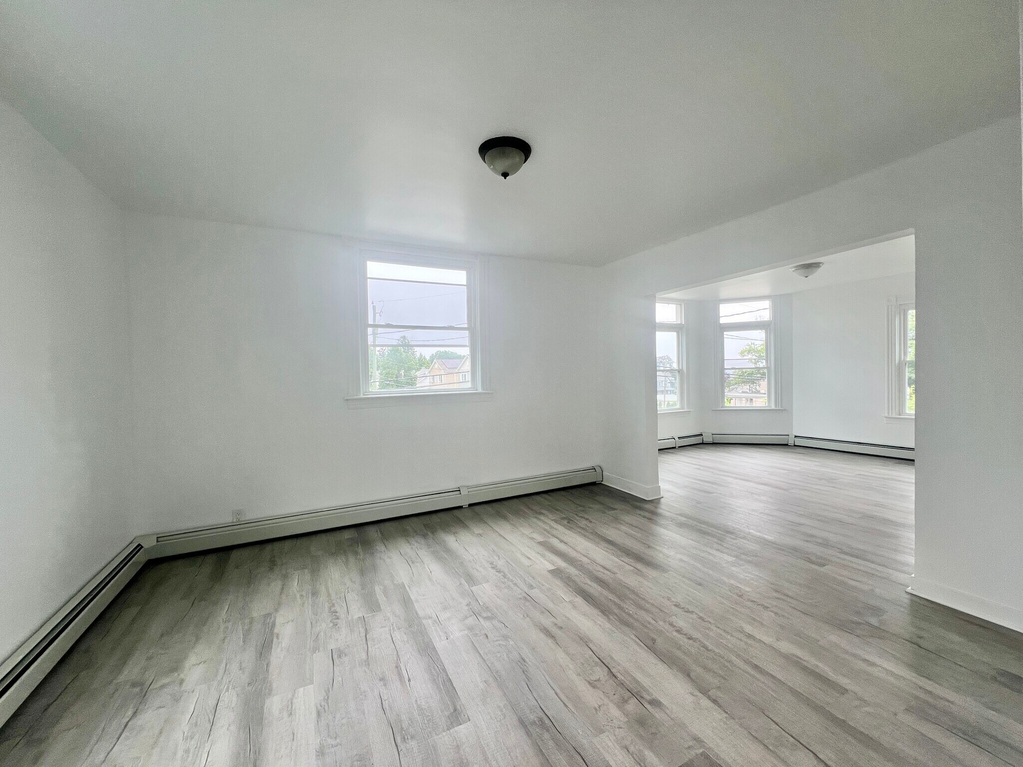 Building Photo - 236 Willetts Ave