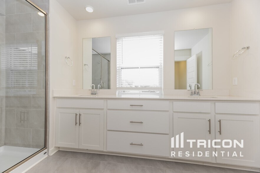 Building Photo - 6315 Trace Point Ct