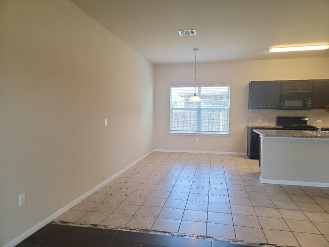 Building Photo - 409 Sabina Dr