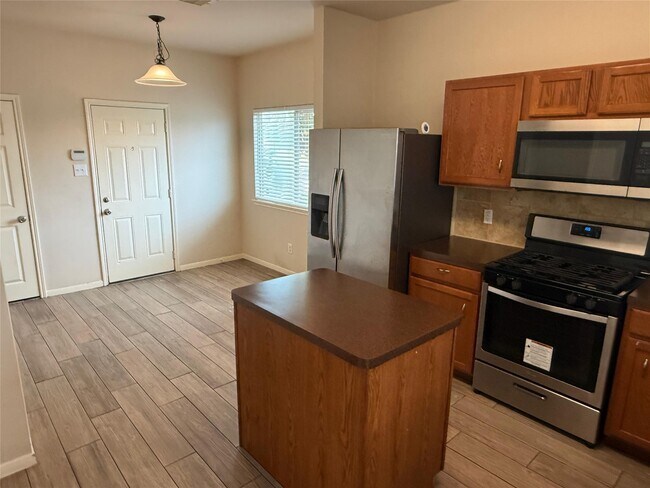 Building Photo - 20515 Sycamore Crest Ln