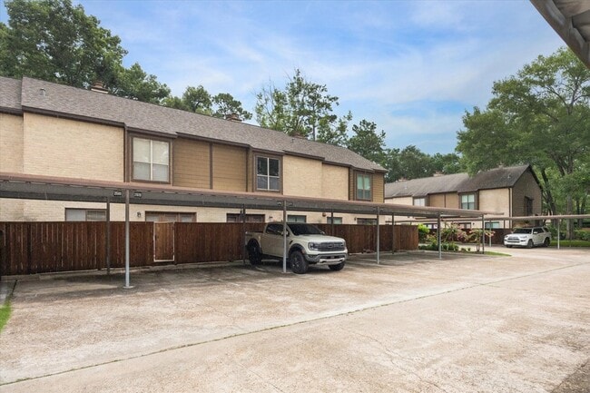 Building Photo - 11711 Memorial Dr