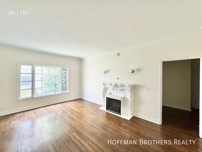 Building Photo - 5446 1/2 Harold Way -6A