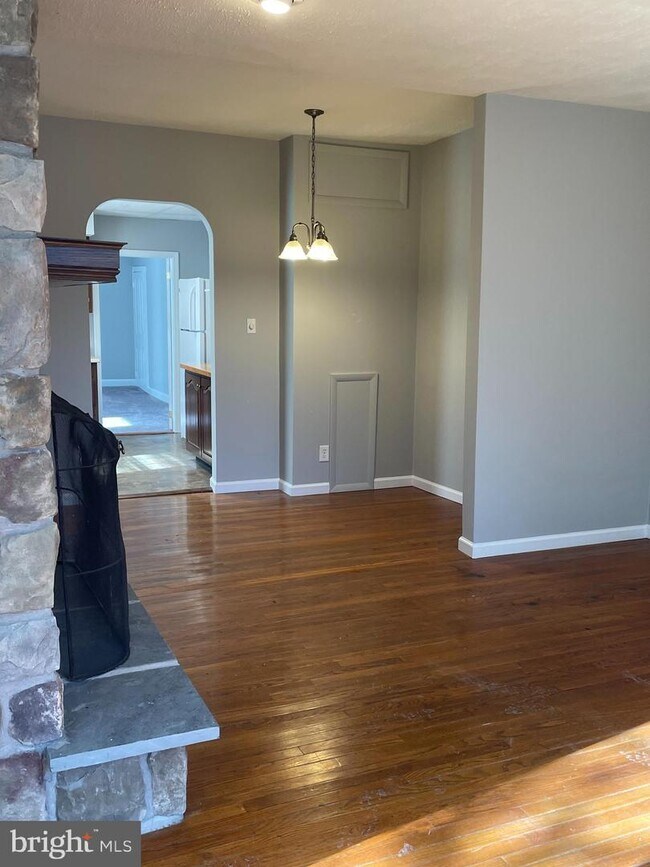 Building Photo - 1033 Old Bethlehem Rd