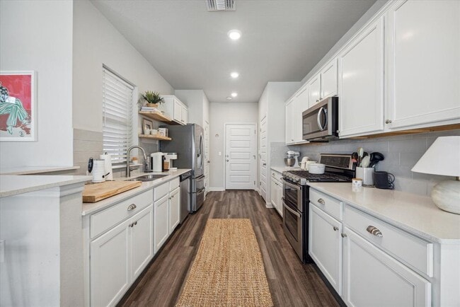 Building Photo - 7612 Mandela Bend