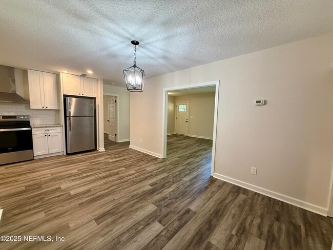 Building Photo - 2516 Horseshoe Bend Rd