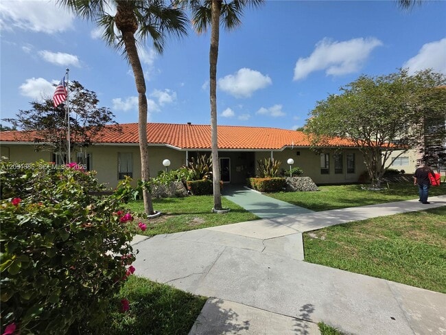 Building Photo - 1820 SW 81st Ave