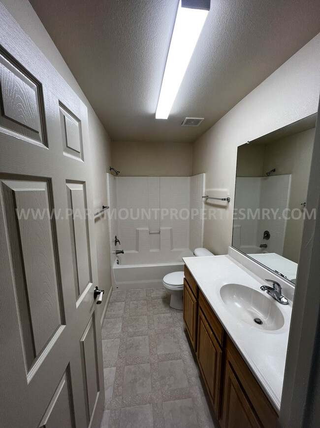 Building Photo - 585 Viejo Gabriel