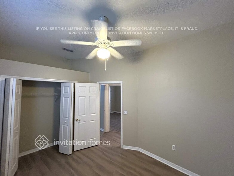 Building Photo - 200 Seven Oaks Dr