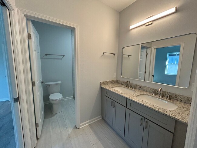 Building Photo - 2022 Trimble Rd