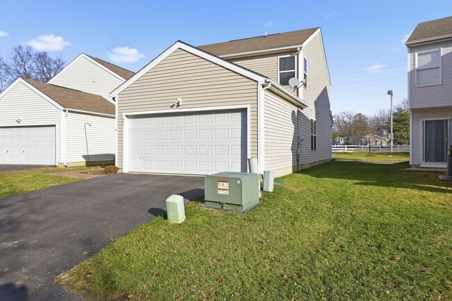 Building Photo - 511 Anthem St