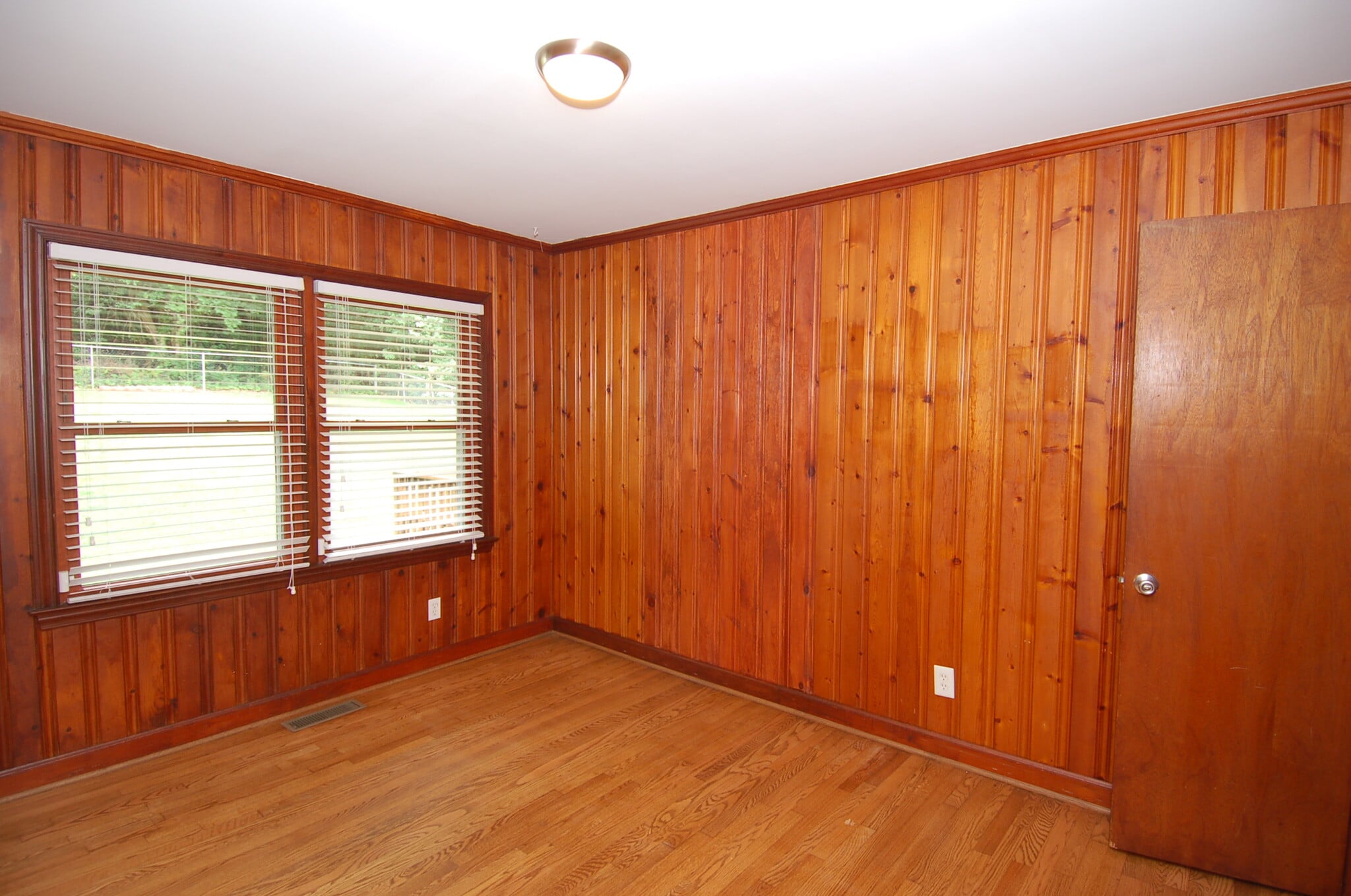 Building Photo - 3105 Brentwood Rd