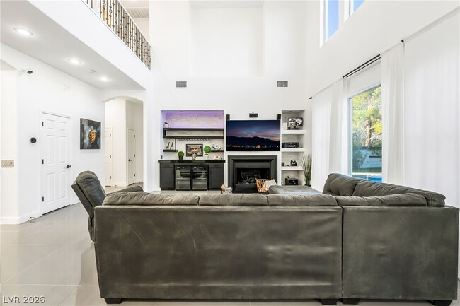 Building Photo - 10570 Eagle Nest St
