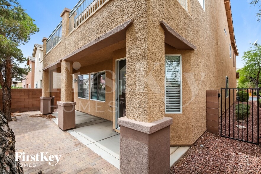 Building Photo - 7340 Chesapeake Cove St