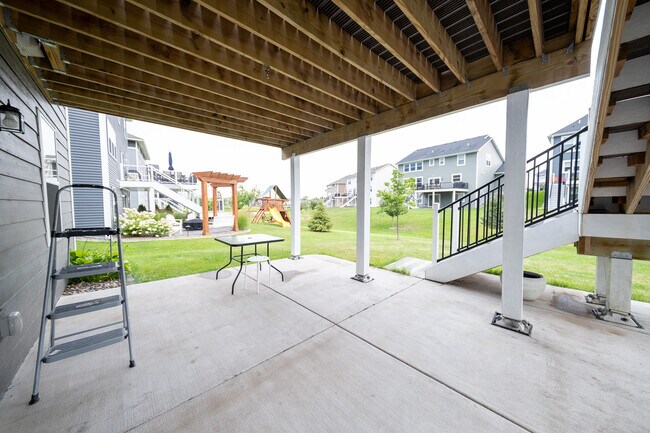 Building Photo - 4849 Stable View Dr