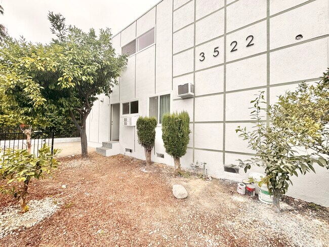 Building Photo - 3522 Bellevue Ave