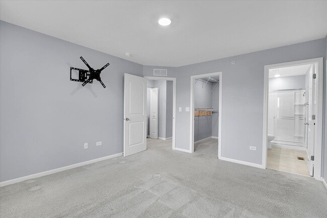 Building Photo - 912 Bradford Dr