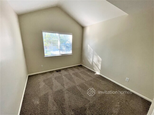 Building Photo - 839 E 133rd Ave