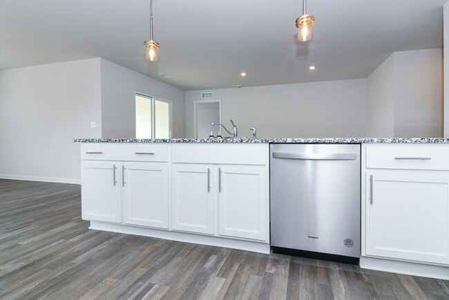 Building Photo - 132 Elegance Wy