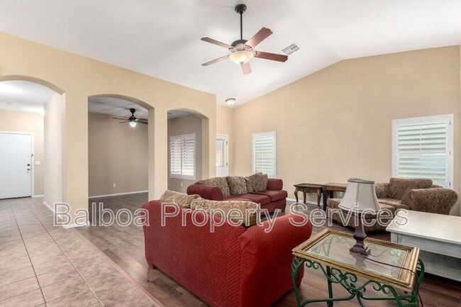 Building Photo - 44087 Granite Dr