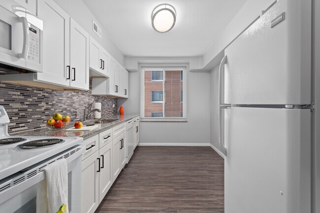 kitchen - 19425 Van Aken Blvd