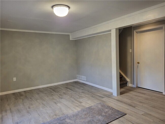 Building Photo - 740 Wheatland Cir