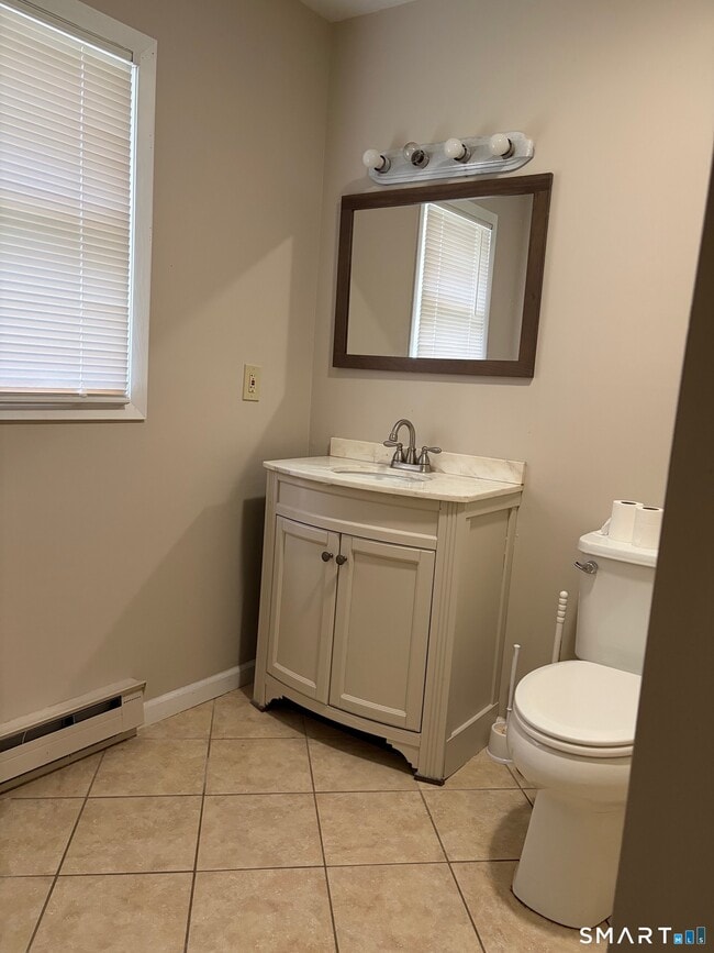 Building Photo - 158 Daley Dr