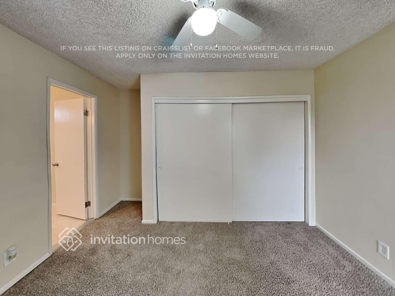 Building Photo - 2048 W 65th Pl