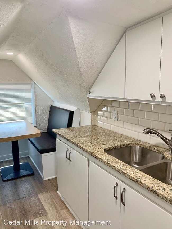 Building Photo - 1 br, 1 bath House - 413 1/2 S. Vassar