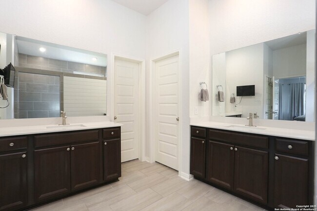 Building Photo - 12819 Aikman Wy