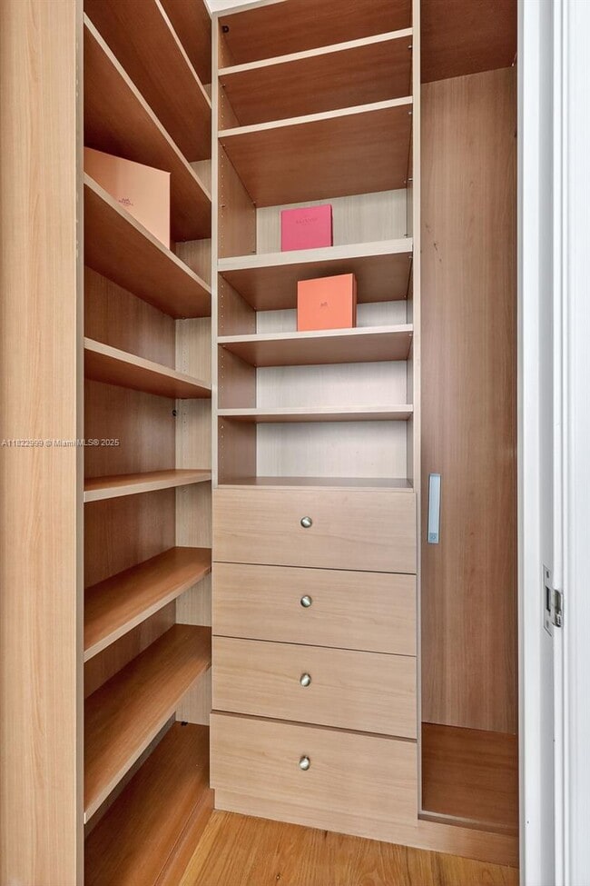 Building Photo - 20155 NE 38th Ct