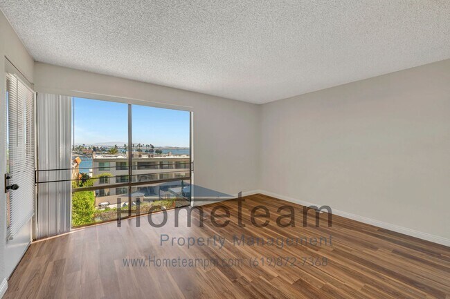 Building Photo - 2 BR/ 2BA 1380 SQFT Point Loma / La Playa ...