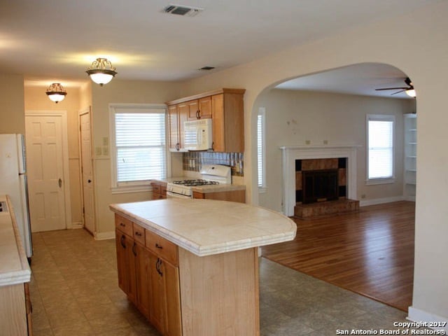 Building Photo - 149 E Terra Alta Dr