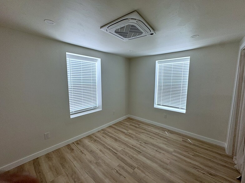 Building Photo - 1804 Slate Ave NW
