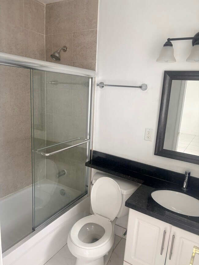 Building Photo - 1801 NE 25th Ave