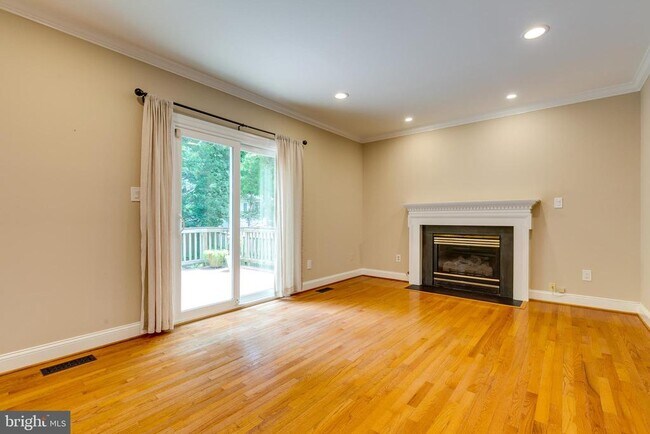Building Photo - 7107 Dudrow Ct
