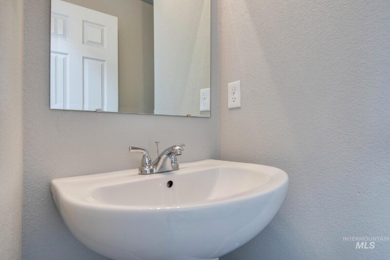 Building Photo - 4530 Giants Way