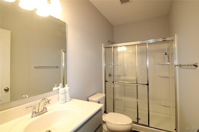 Building Photo - 818 Memsie Dr