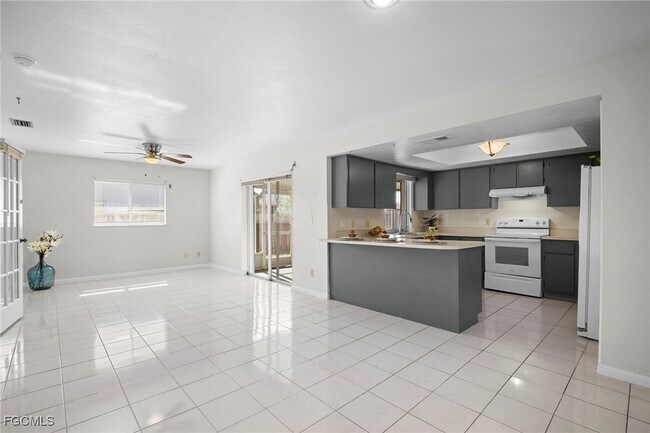 Building Photo - 9721 Deerfoot Dr