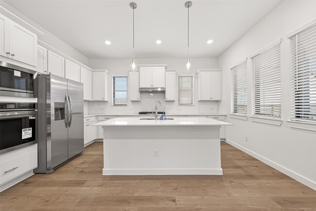 Building Photo - 3203 Home Ct