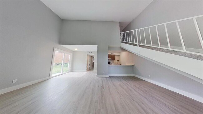 Building Photo - 1916 Valley Hill Cir