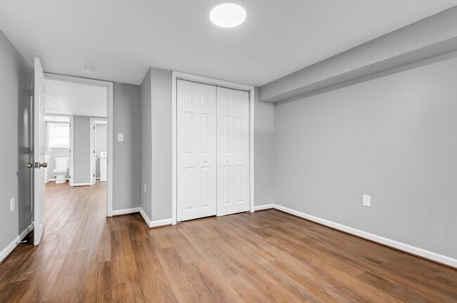Building Photo - 2103 Chelsea Terrace