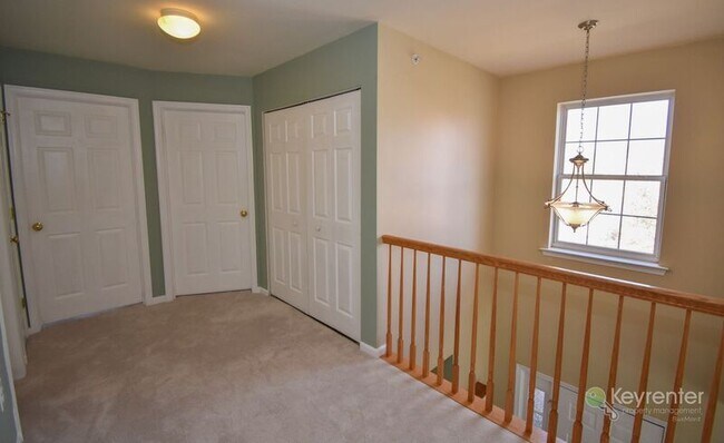 Building Photo - 290 Hampshire Dr