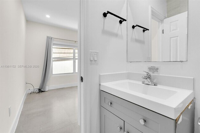 Building Photo - 52 NW 47th Terrace