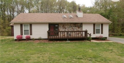 Building Photo - Charming 3-Bedroom Home in Winston-Salem
