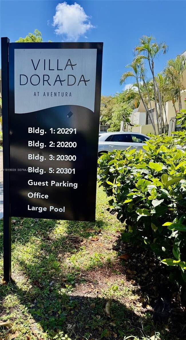 Building Photo - 20200 W Country Club Dr